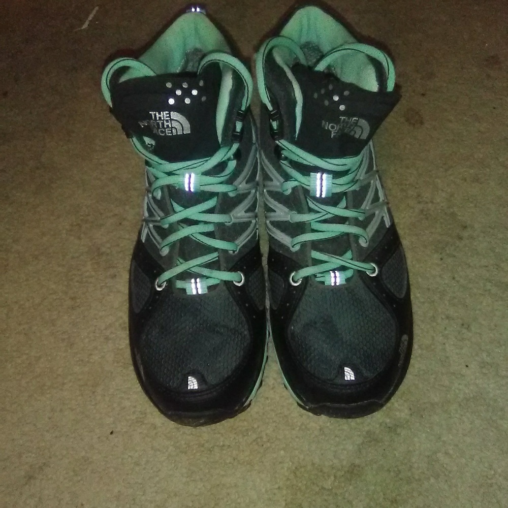 Northface women's hiking boots